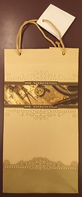 Középméretű hosszúkás dísztáska Sok szeretettel (térképes)
