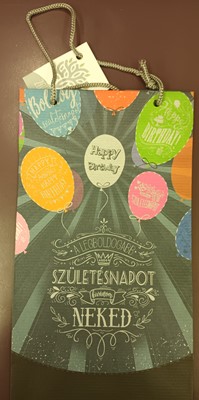 Középméretű hosszúkás dísztáska Happy Birthday (színes lufik)