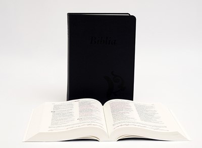 Biblia revideált Károli középméretű, sötétkék