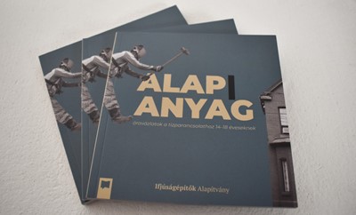 Alapanyag (Papír)