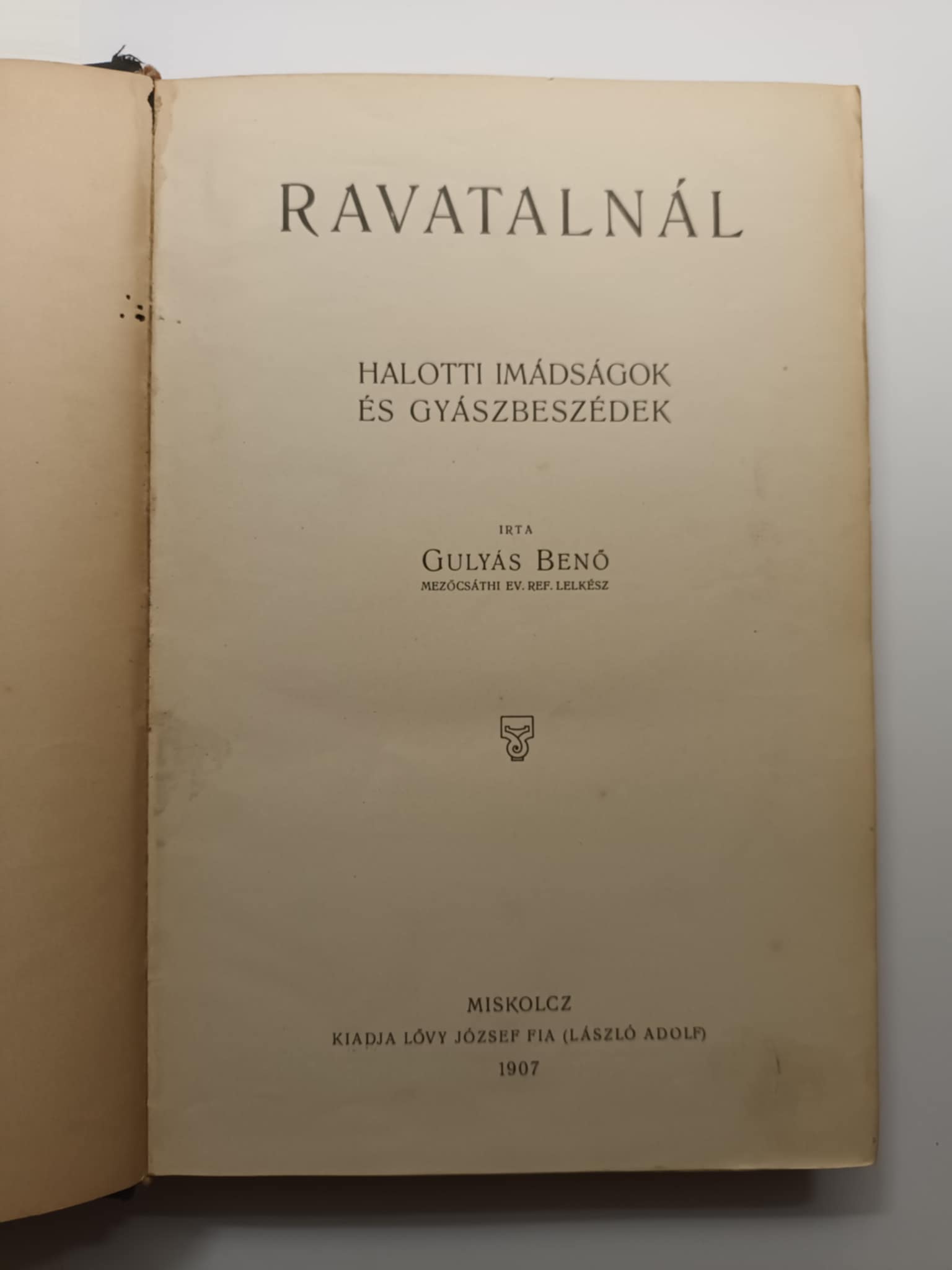 Ravatalnál