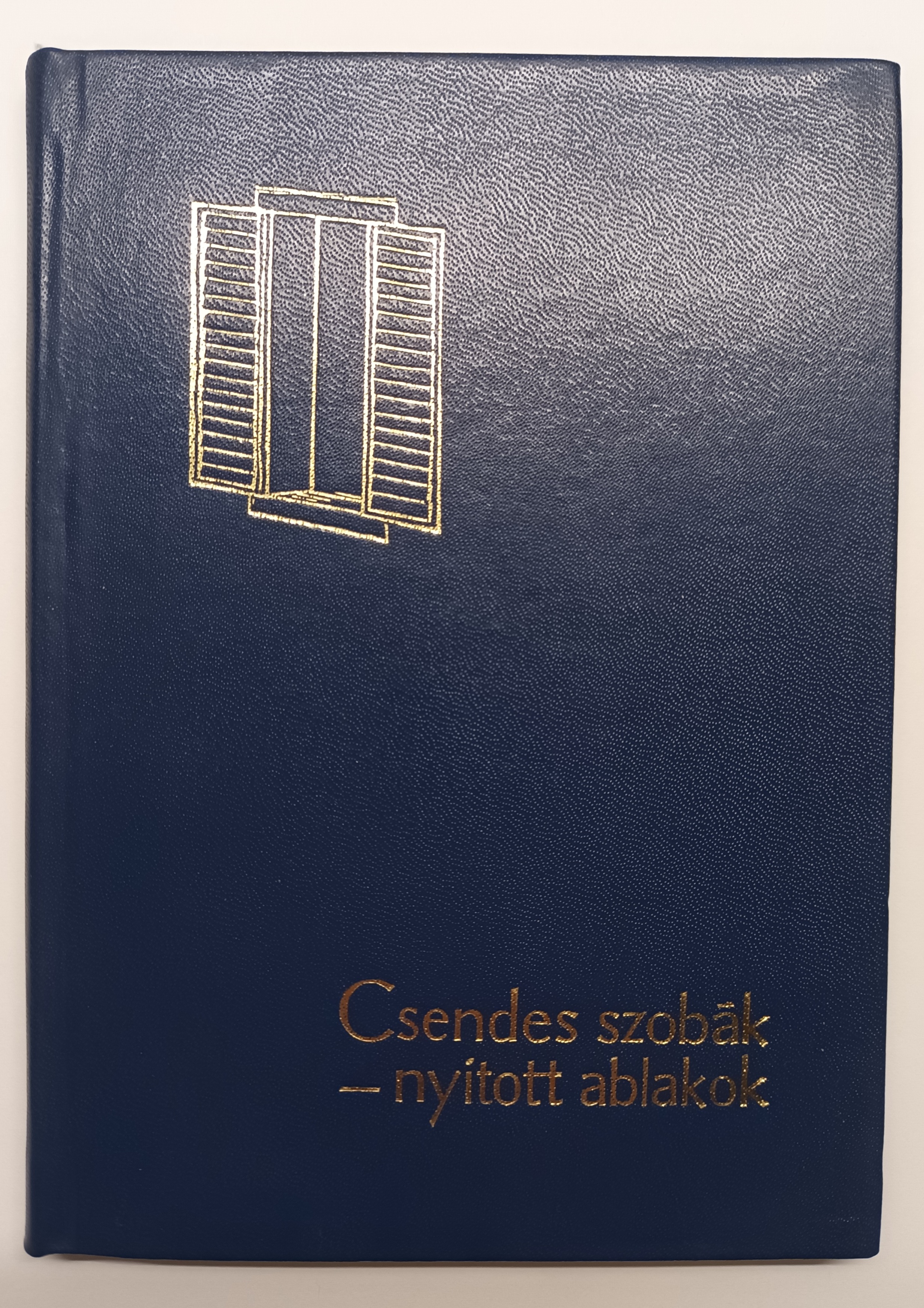 Csendes szobák - nyitott ablakok