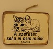 Falitábla A szeretet soha el nem múlik